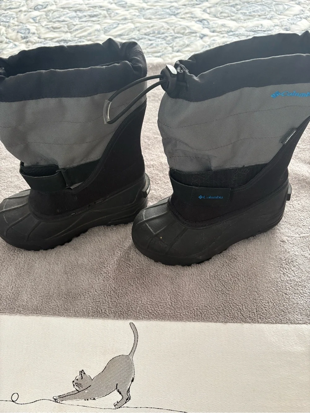 Columbia Kids Black and Gray Waterproof Snow Boots Size 1